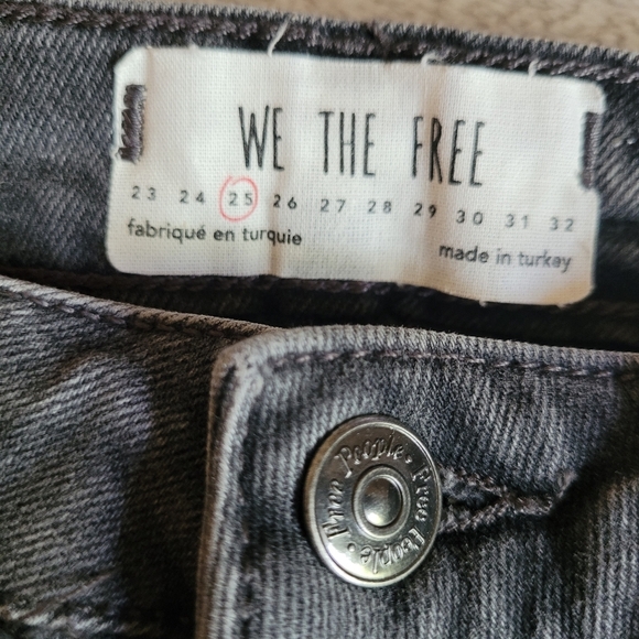 We The Free faded black floral embroidered raw hem jeans size 25​ - Picture 14 of 15